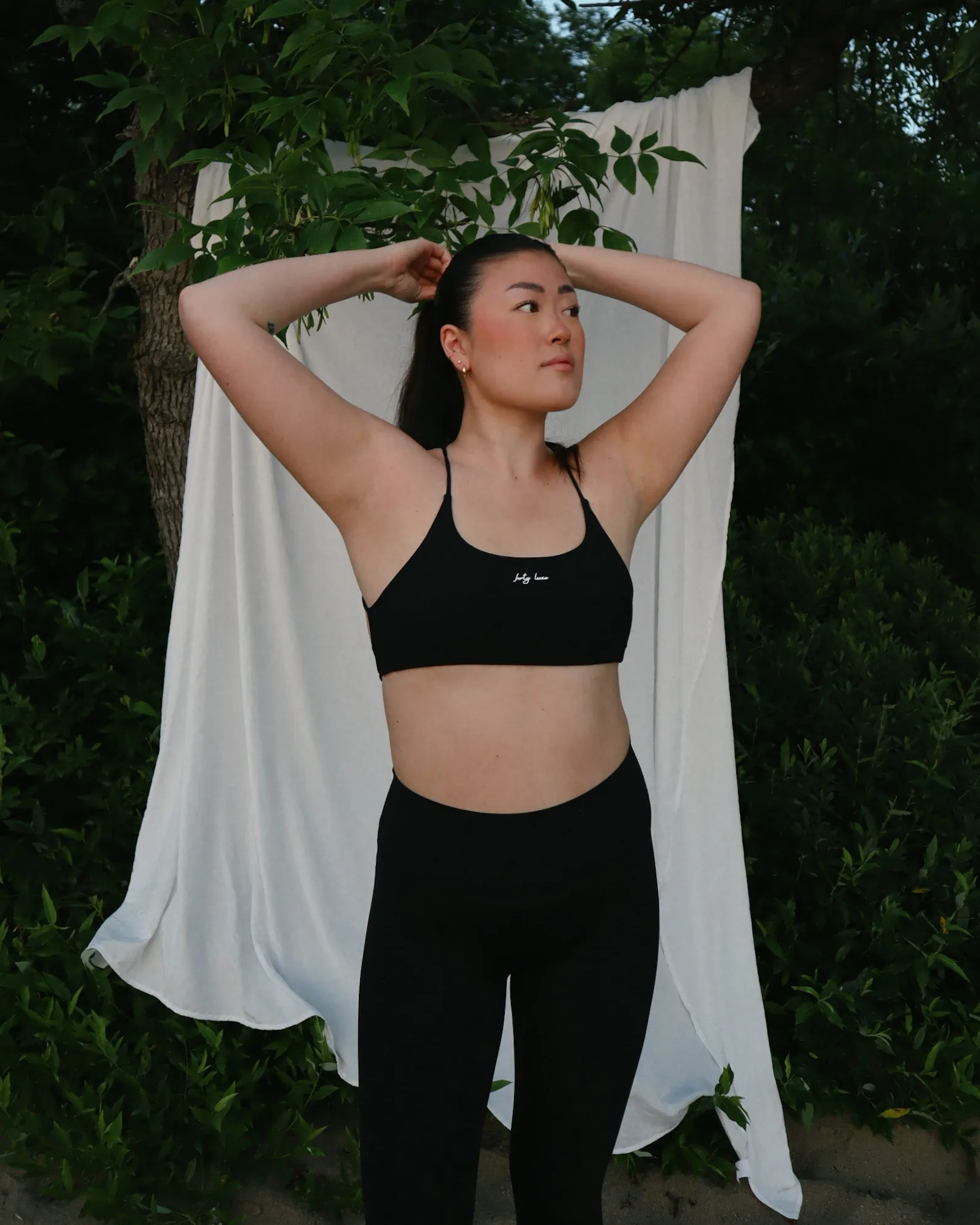 4VITALITY™ STRAPPY BRA (BLACK)